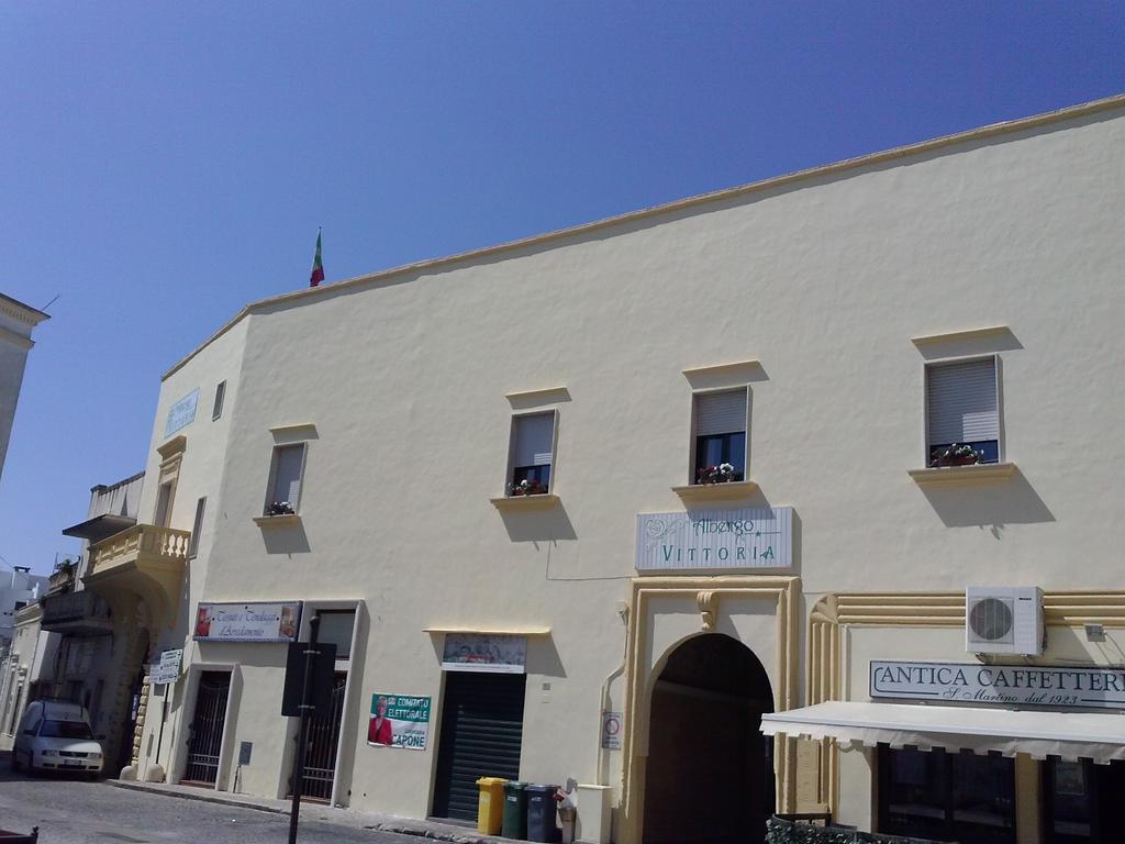 Albergo Vittoria Taviano  Exterior foto