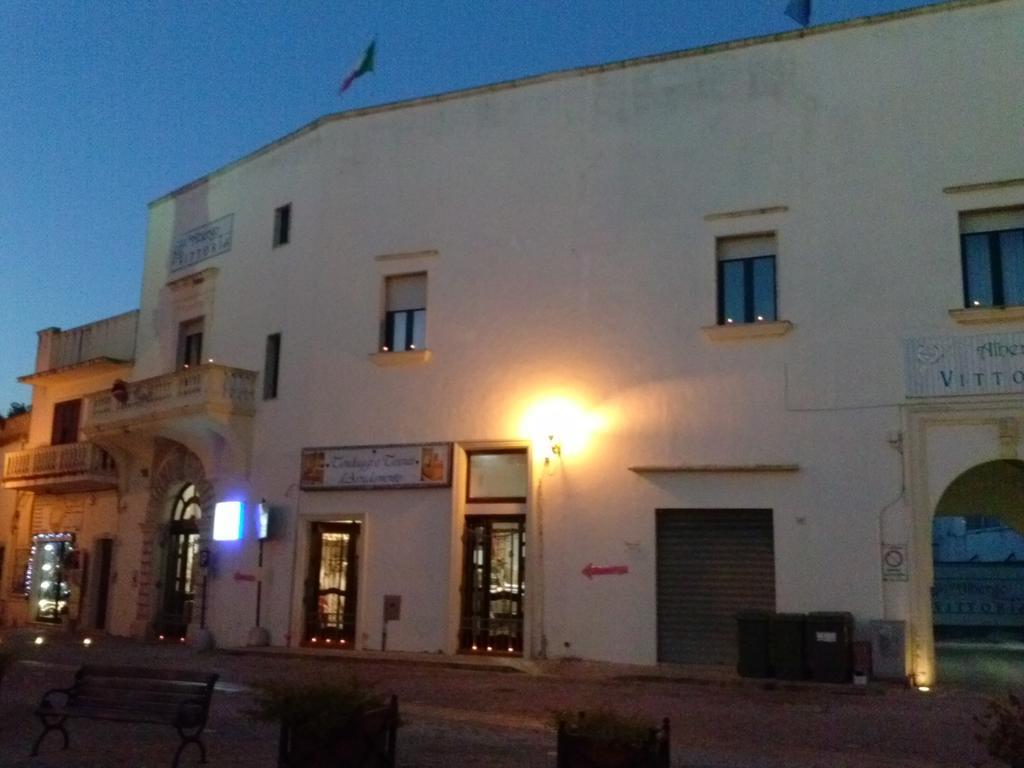 Albergo Vittoria Taviano  Exterior foto