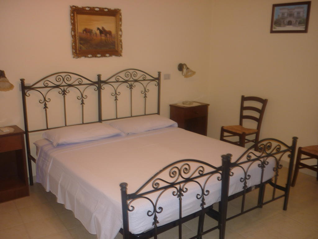 Albergo Vittoria Taviano  Exterior foto
